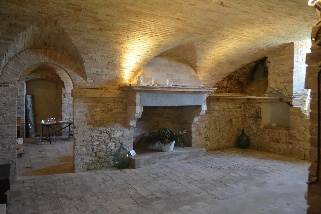 Castello Di Ramazzano - Tenute Aliani Perugia